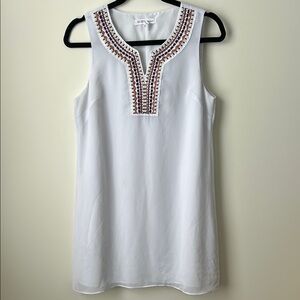 BCBGeneration White Sleeveless Dress with Embroidered Neckline